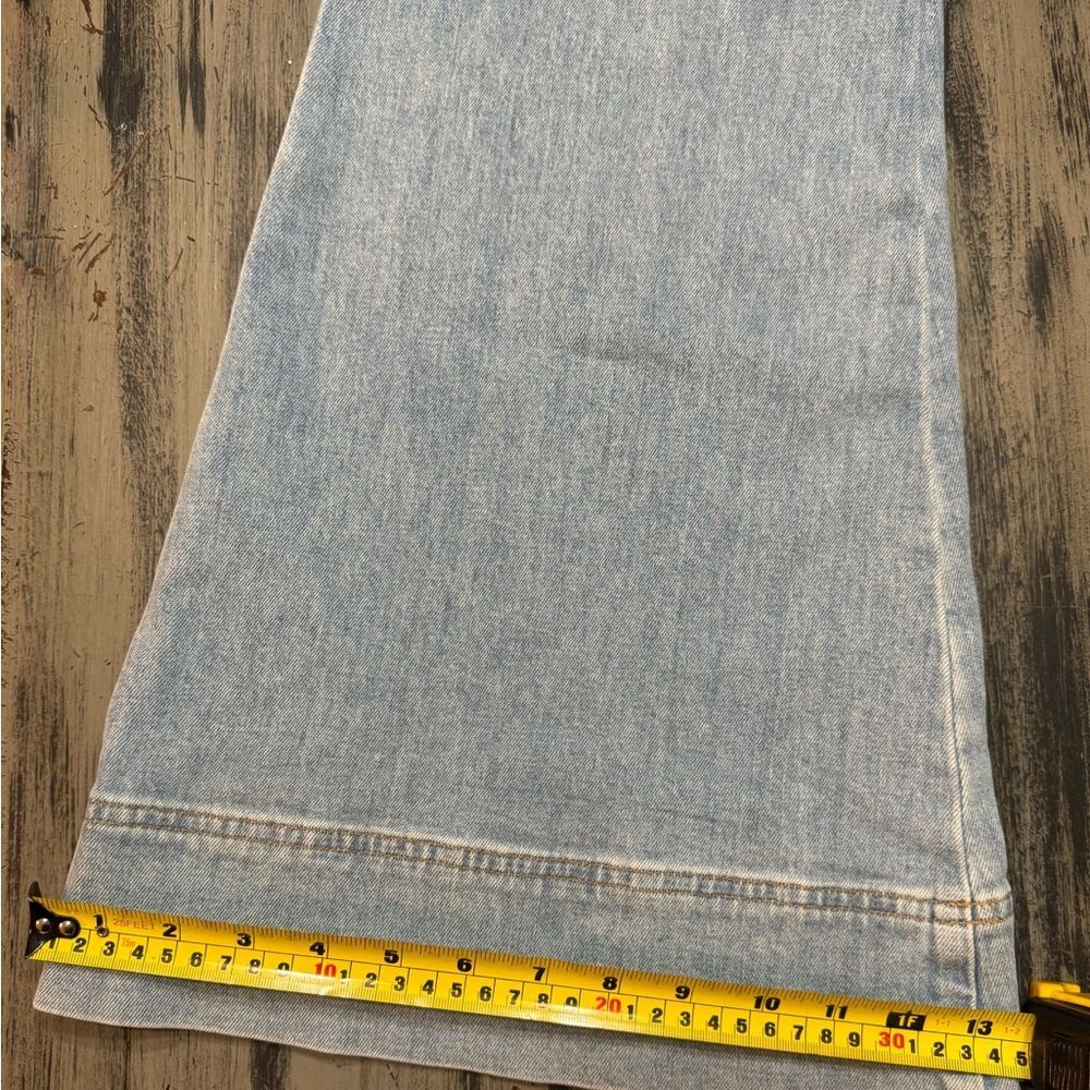 Alice + Olivia "Beautiful" High-Rise Bell Bottom Jeans - Floral Embroidered NWT - Picture 11 of 16